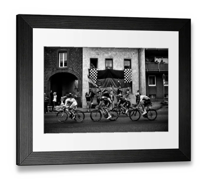 Framed Print : Cycling-Fra-Ger-Bel-Tdf2017-Fans-Breakaway-Black and White