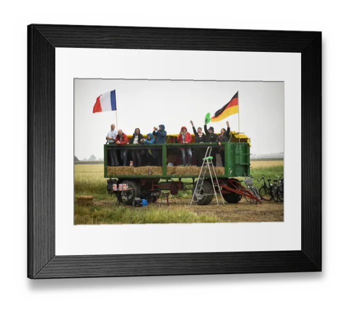 Framed Print : Cycling-Fra-Ger-Bel-Tdf2017-Fans