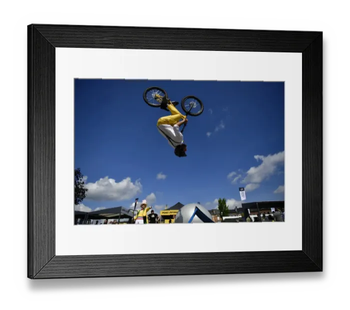 Framed Print : Cycling-Fra-Bel-Tdf2017-Departure-Feature