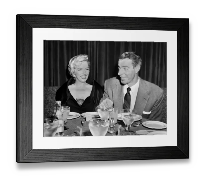 Framed Print : Marilyn Monroe with Joe DiMaggio Framed Print : Marilyn Monroe with Joe DiMaggio