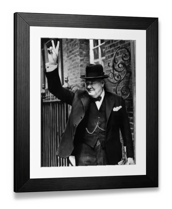 Framed Print : Sir Winston Churchill V Sign Framed Print : Sir Winston Churchill V Sign