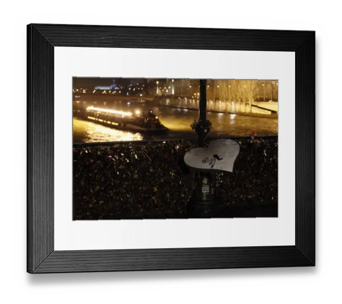 Framed Print : France-Paris-Bridge-Love Framed Print : France-Paris-Bridge-Love