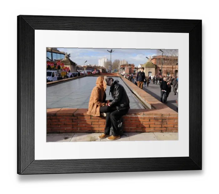 Framed Print : France-Toulouse-Love-Kiss