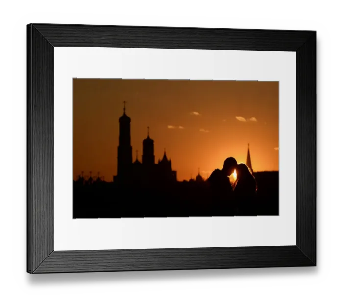 Framed Print : Russia-Sunset-Couple-Love-Silhouette Framed Print : Russia-Sunset-Couple-Love-Silhouette