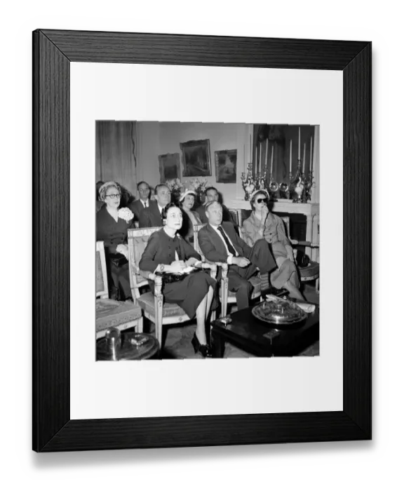 Framed Print : Duke Edward of Windsor and Duchess Wallis of Windsor watch the transmission of the coronation of Queen Elizabeth II