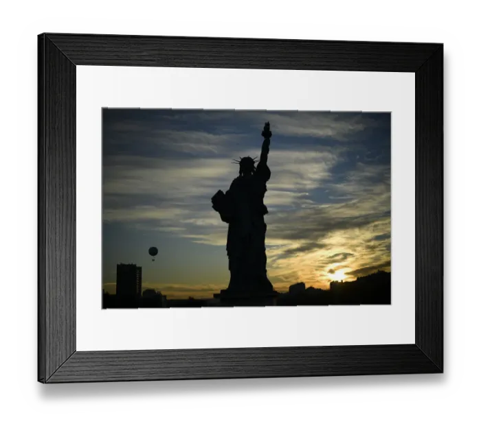 Framed Print : France-Monument Framed Print : France-Monument