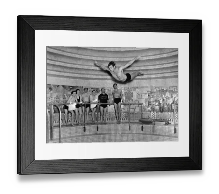 Framed Print : Johnny Weissmuller Diving Action