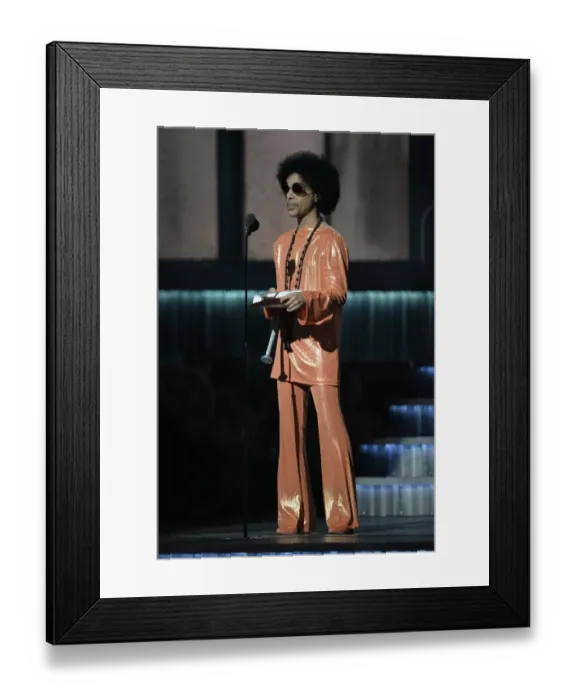 Framed Print : Us-Music-Grammy Awards-Show Framed Print : Us-Music-Grammy Awards-Show