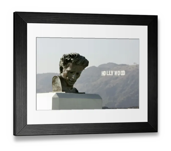 Framed Print : James Dean Statue View
