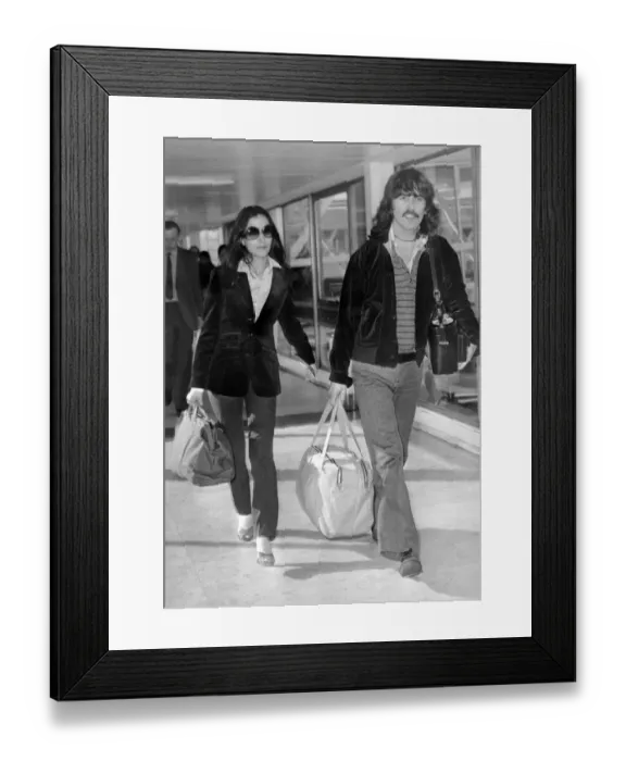 Framed Print : George Harrison and his wife Olivia 1978 Framed Print : George Harrison and his wife Olivia 1978