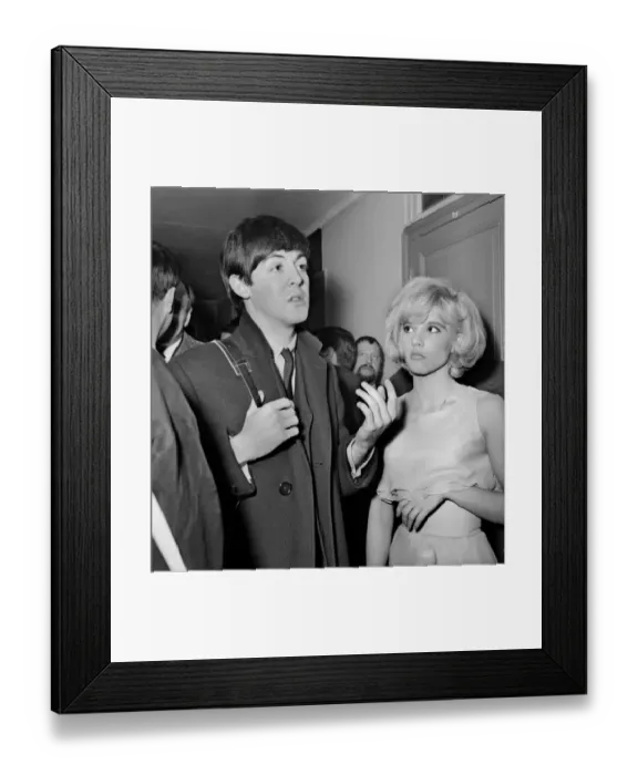 Framed Print : Paul Mc Cartney with French singer Sylvie Vartan Framed Print : Paul Mc Cartney with French singer Sylvie Vartan