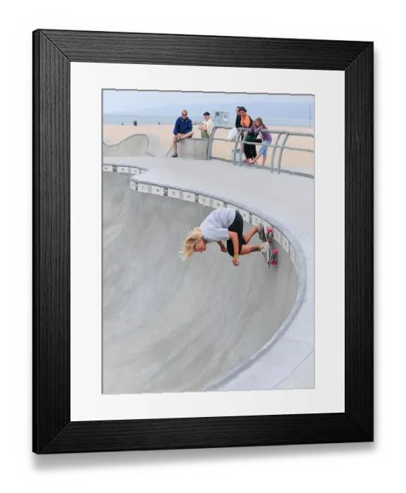 Framed Print : Us-Lifestyle-Skateboarding