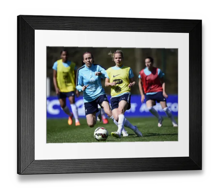 Framed Print : Frances forward Eugenie Le Sommer (C) vies fpr the ball with Frances defender Framed Print : Frances forward Eugenie Le Sommer (C) vies fpr the ball with Frances defender