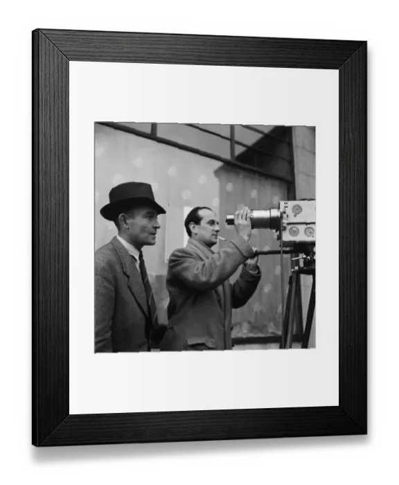 Framed Print : France-Cinema