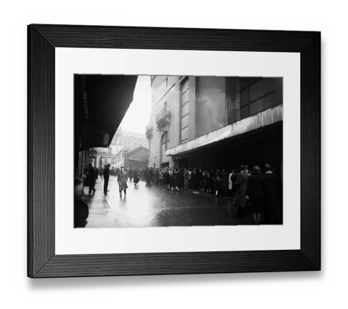 Framed Print : France-Paris-Daily Life-Cinema Framed Print : France-Paris-Daily Life-Cinema