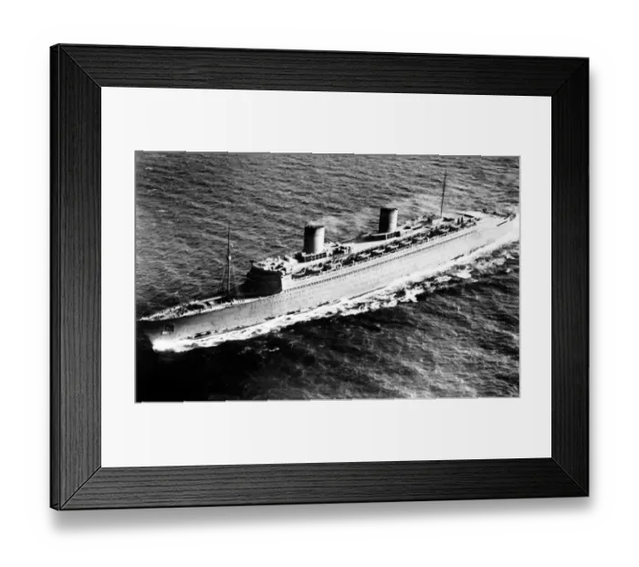 Framed Print : Ship-Queen Elizabeth Framed Print : Ship-Queen Elizabeth