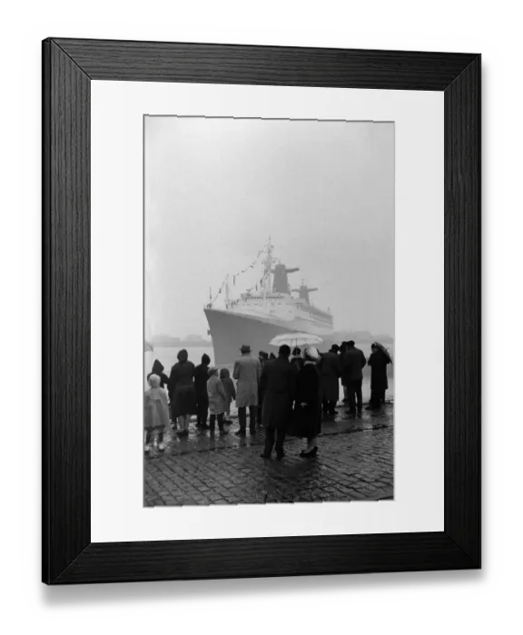 Framed Print : Fra-Ship-France