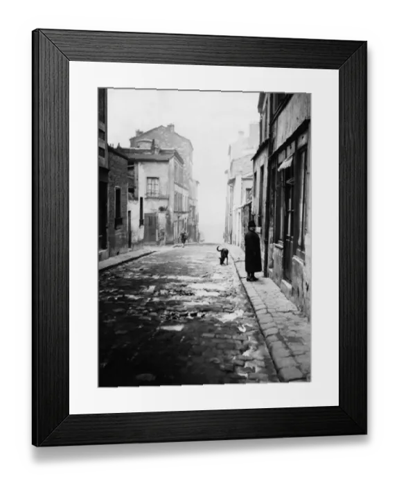 Framed Print : Paris-Feature-Rue Alphand Framed Print : Paris-Feature-Rue Alphand