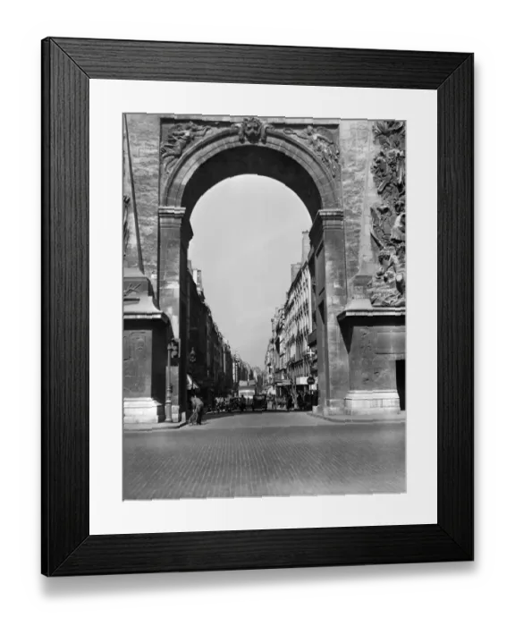Framed Print : France-Paris-Daily Life