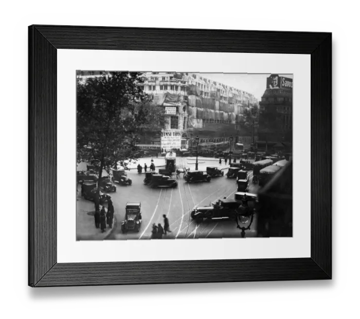 Framed Print : France-Daily Life-Paris Framed Print : France-Daily Life-Paris