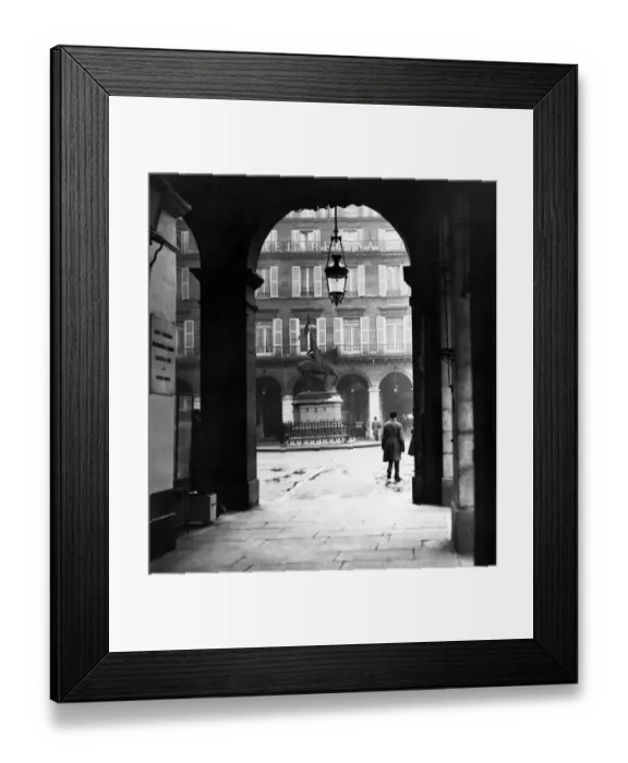 Framed Print : France-Daily Life-Paris