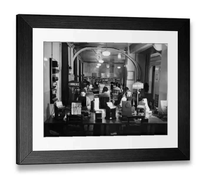 Framed Print : France-Media-News-Havas