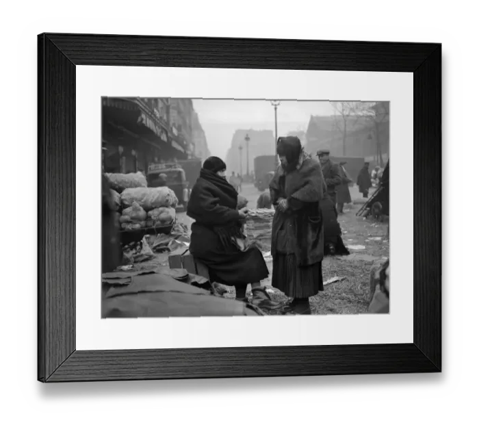 Framed Print : france-paris-halles-feature