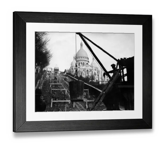 Framed Print : France-Montmartre-Renovation Framed Print : France-Montmartre-Renovation
