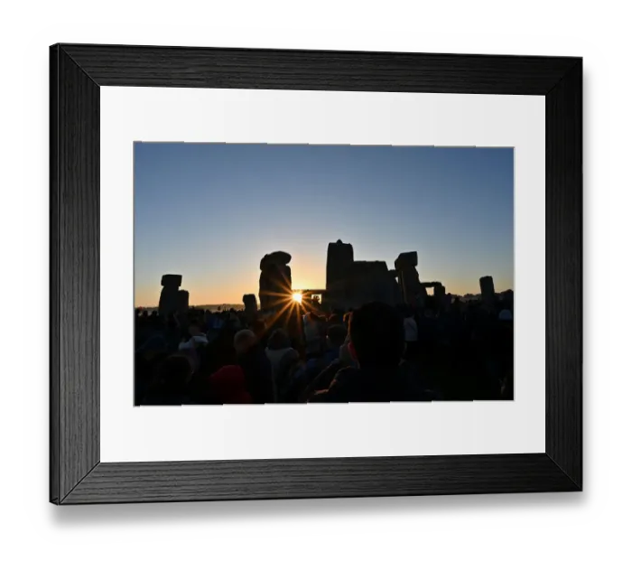 Framed Print : Britain-Solstice-Archaeology-Stonehenge-Sun Framed Print : Britain-Solstice-Archaeology-Stonehenge-Sun