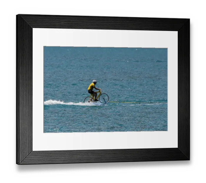Framed Print : CYCLING-FRA-TDF2018-POSTCARD-FANS Framed Print : CYCLING-FRA-TDF2018-POSTCARD-FANS