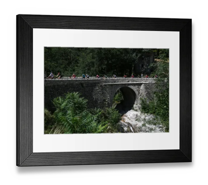 Framed Print : CYCLING-FRA-TDF2018-POSTCARD-BREAKAWAY