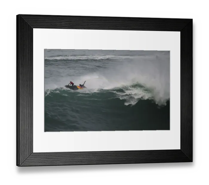 Framed Print : SURFING-POR-BIG-WAVES