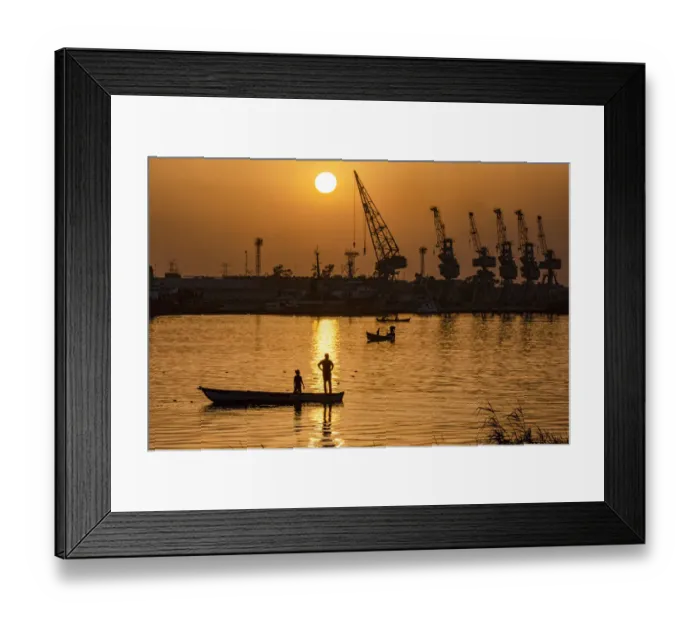 Framed Print : IRAQ-CORRUPTION