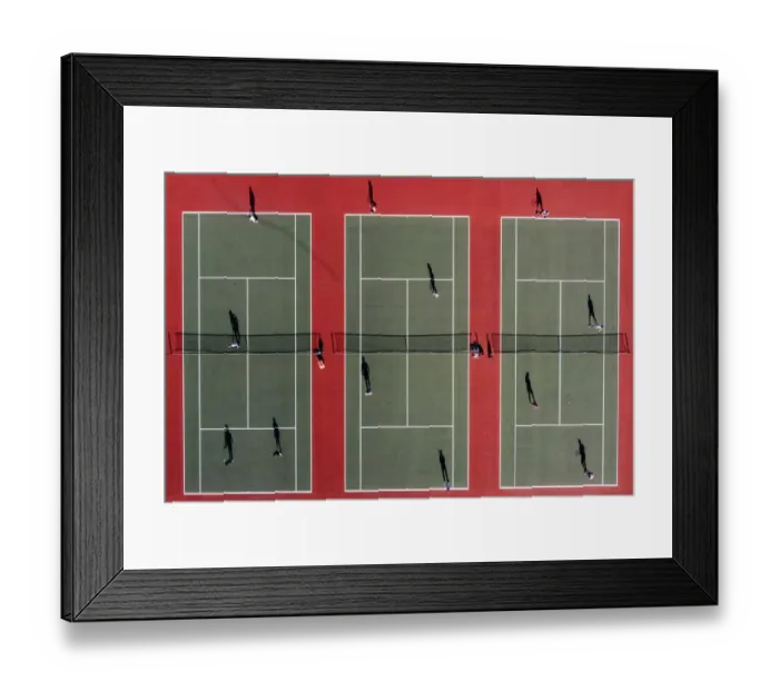Framed Print : BRITAIN-HEALTH-VIRUS-LOCKDOWN
