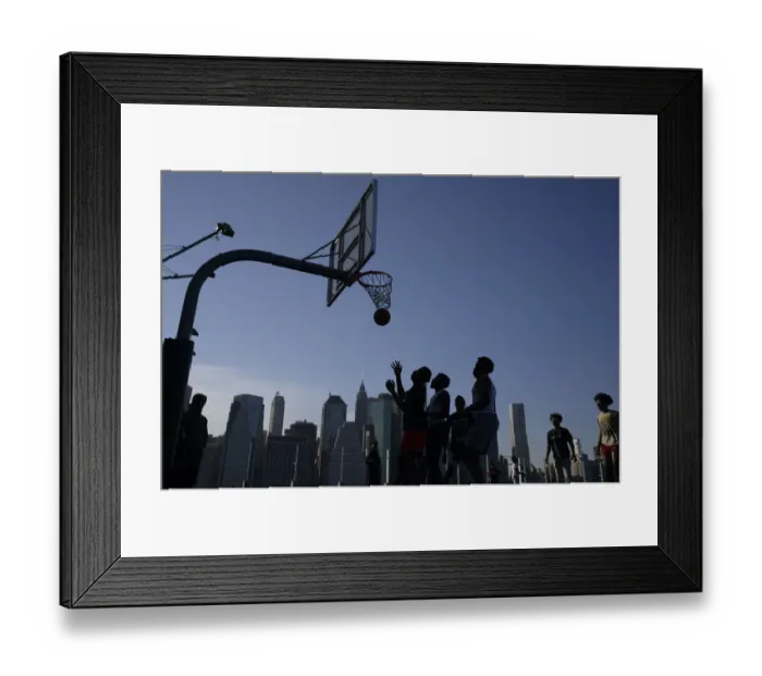 Framed Print : US-LIFESTYLE-BROOKLYN-BASKETBALL