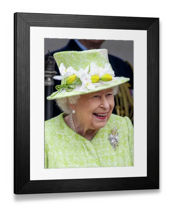 Framed Print : BRITAIN-AUSTRALIA-ROYALS-QUEEN