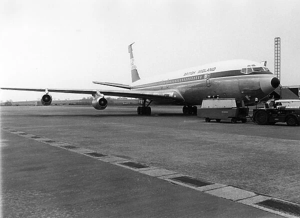 Boeing 707 of British Midland