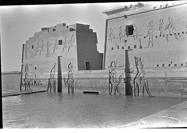 Building of the Aswan Dam, Egypt