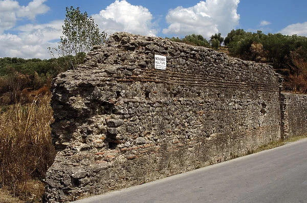 REPUBLIC OF ALBANIA. Stretch of wall between Saranda and Mes