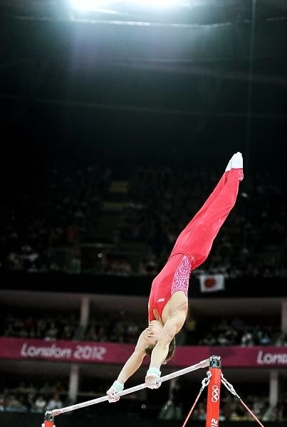 Gymnast on high bar, London 2012 C015  /  5900