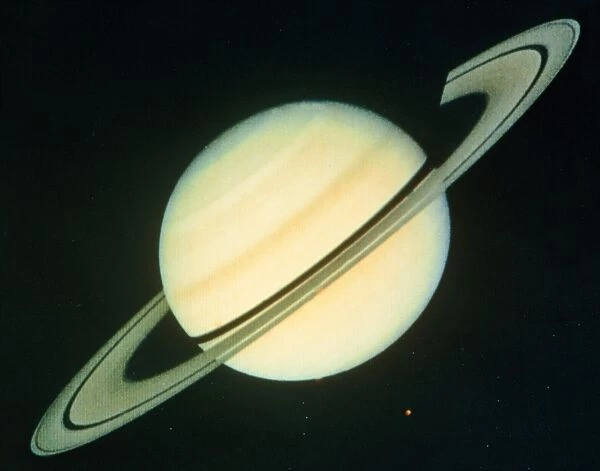 Voyager 1 photo of Saturn & its rings