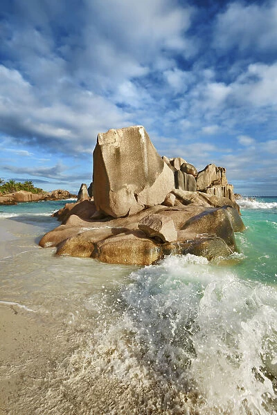 Rock formation at Anse Cocos - Seychelles, La Digue, Anse Cocos - Indian Ocean