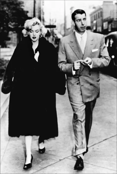 Framed Print : American Baseball Player Joe DiMaggio with Marilyn Monroe