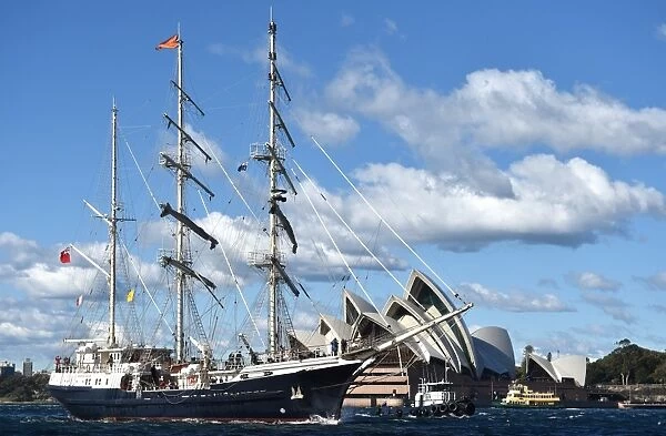 Australia-Britain-Tall Ship-Tenacious