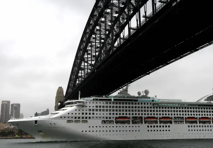 Framed Print : Australia-Travel-Superliner-Sun Princess