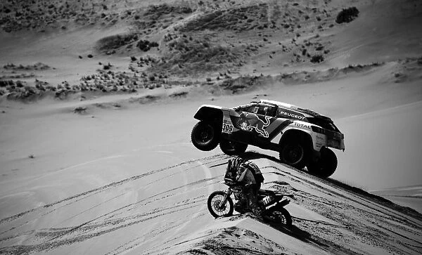 Auto-Moto-Rally-Dakar-Stage4-Black and White