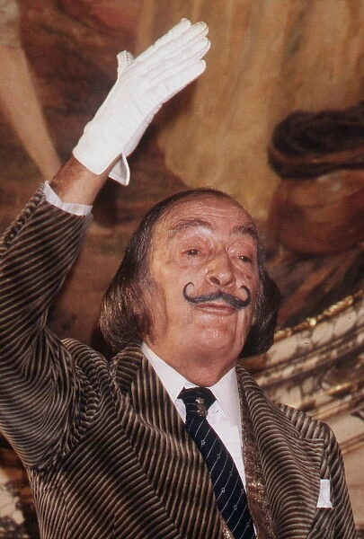 BIO-DALI. Portrait dat du 27 octobre 1980 du peintre espagnol Salvador Dali