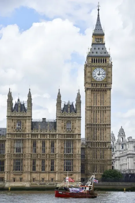 Framed Print : Britain-London-Big Ben Framed Print : Britain-London-Big Ben