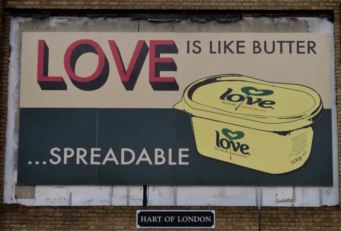 Framed Print : Britain-London-Spread-Love Framed Print : Britain-London-Spread-Love