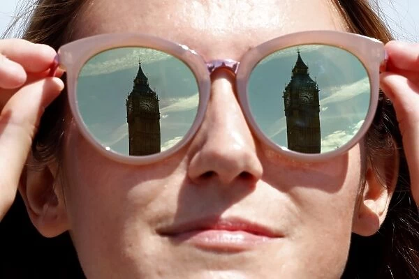 Britain-Weather-Big Ben- Glasses